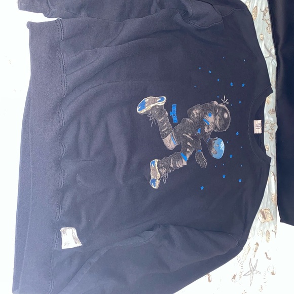 Jordan spaceman crewneck space jam 11’s edition, good condition - Picture 2 of 5